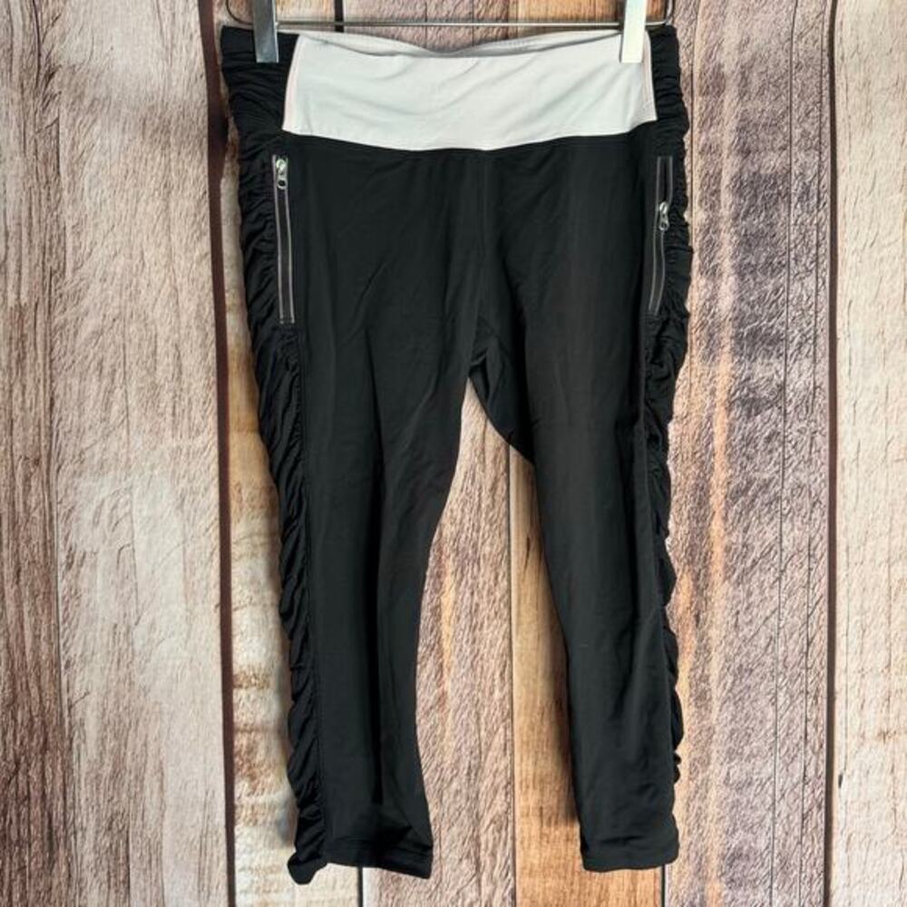 Lululemon Black Capri Leggings Size 8 Ruched Cropped Yoga Pants Activewear